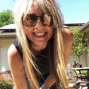 Meet your Posher, Tiffany